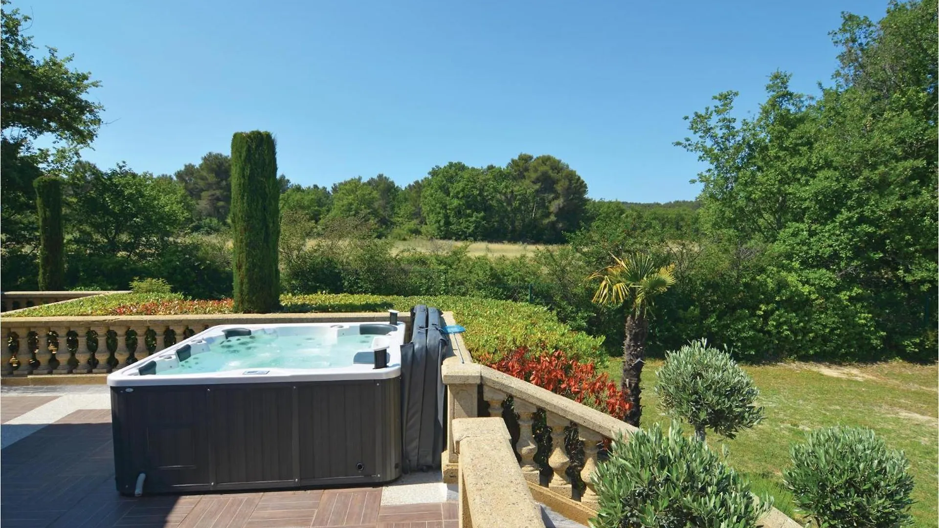 Pet Friendly Home In Trets